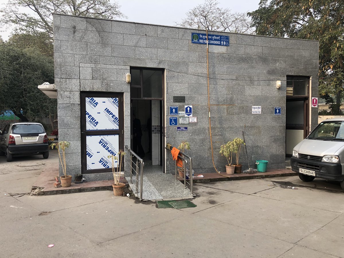SCVashishth's tweet photo. While it is heartening to see inclusion of unisex accessible toilets in public toilet blocks, there are no standards followed by construction agencies. This one in NDMC area (parking of Rail Museum Delhi) has fixed grab bar blocking the transfer space, wrongly placed handrails! https://t.co/ZwJbqCtt4g