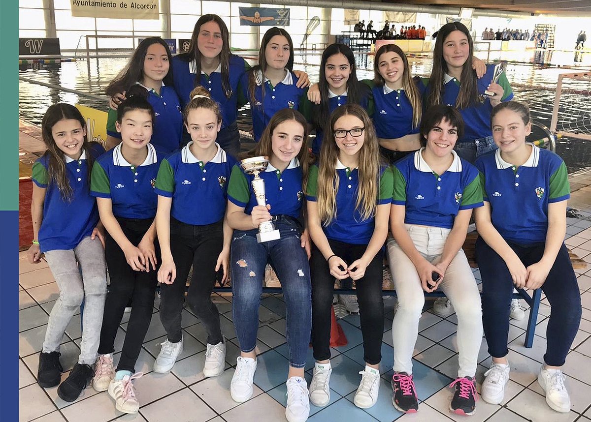 CEMediterrani's tweet photo. Les nostres infantils han guanyat el @WPTourESD disputat a la Piscina Prado de Santo Domingo a Alcorcón 🤽‍♀️ 💪

S’han imposat a la final vs. Real Canoe 9-2 🙌

MVP del Torneig ➡️ Carlota Peñalver 👏

Felicitats equip! 💚💙
#CEMediterrani #waterpolofemeni https://t.co/9MvwIUEUGA