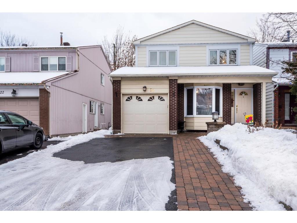 RitchieTwins's tweet photo. New Listing! $449,900.00, 3BR, 3BA, 20 RIDING Way, Ottawa, ON K2M 1C2, Full Details https://t.co/uRr3v72MFI https://t.co/TFHiWfoK7t