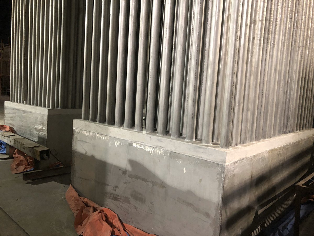 ref_solutions's tweet image. Heat exchanger lined on the inside of the tubesheet using self flow castable.