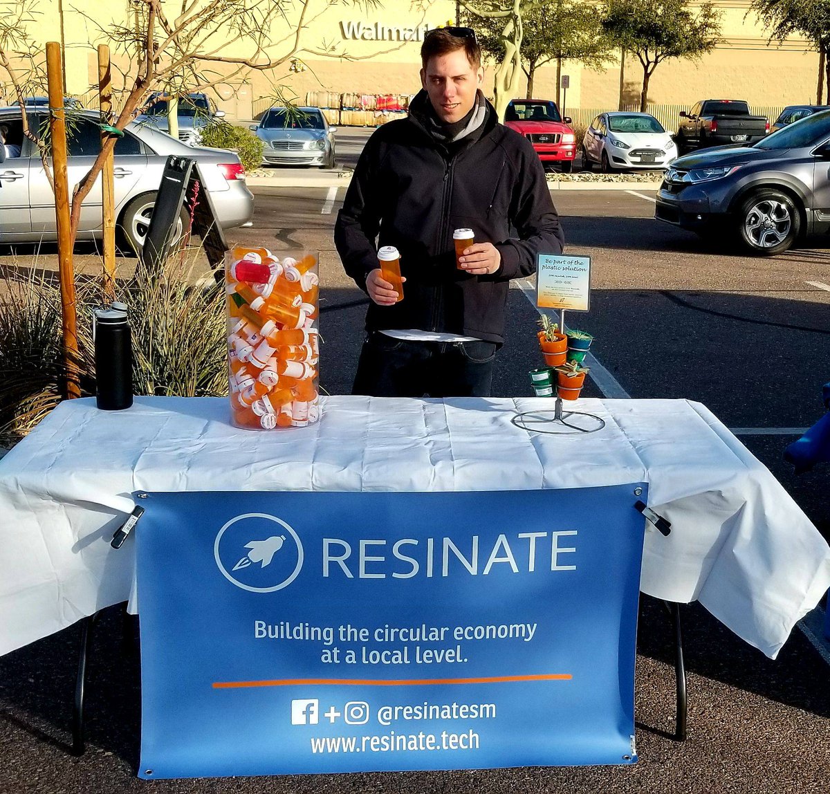 KPB_AZ's tweet photo. We are so very glad this up and coming innovative company is up and coming with us! Thanks #ResinateRemanufacturing for being at #IRecyclePhoenix! โป๏ธ
#DoBeautifulThings https://t.co/fA20YDBo8Q