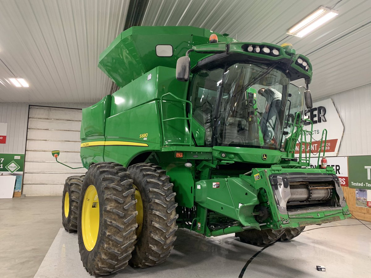 runnerseed's tweet photo. For Sale. Retweet’s appreciated!
2012 S680 Combine
1590 Separator Hours 2200 Engine
1 owner
2630 mounted display on armrest
Very Clean Machine,Stored Inside
Yearly John Deere Inspections - All recommended work done
Auto Trac Ready
Lateral Tilt
Pro Drive
Mud Hog PRWD
6417511377 https://t.co/HhPkIwPbZv
