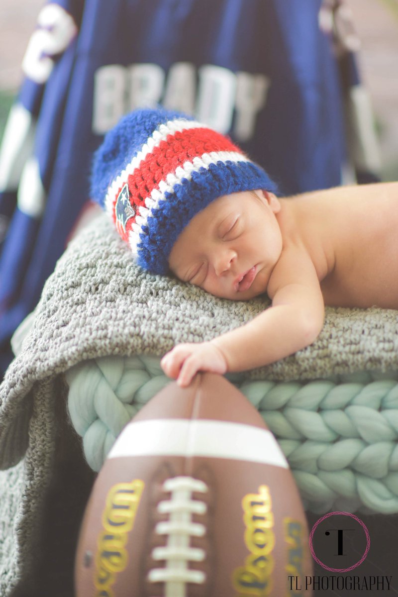 TLPhotographym1's tweet photo. LFG!!! #tlphotographymass #maphotographer #childphotographer #newborn #nephew #littlestpatsfan #patsnation #LFG @TomBrady @Edelman11 @SweetFeet_White https://t.co/CXc1VwWeya