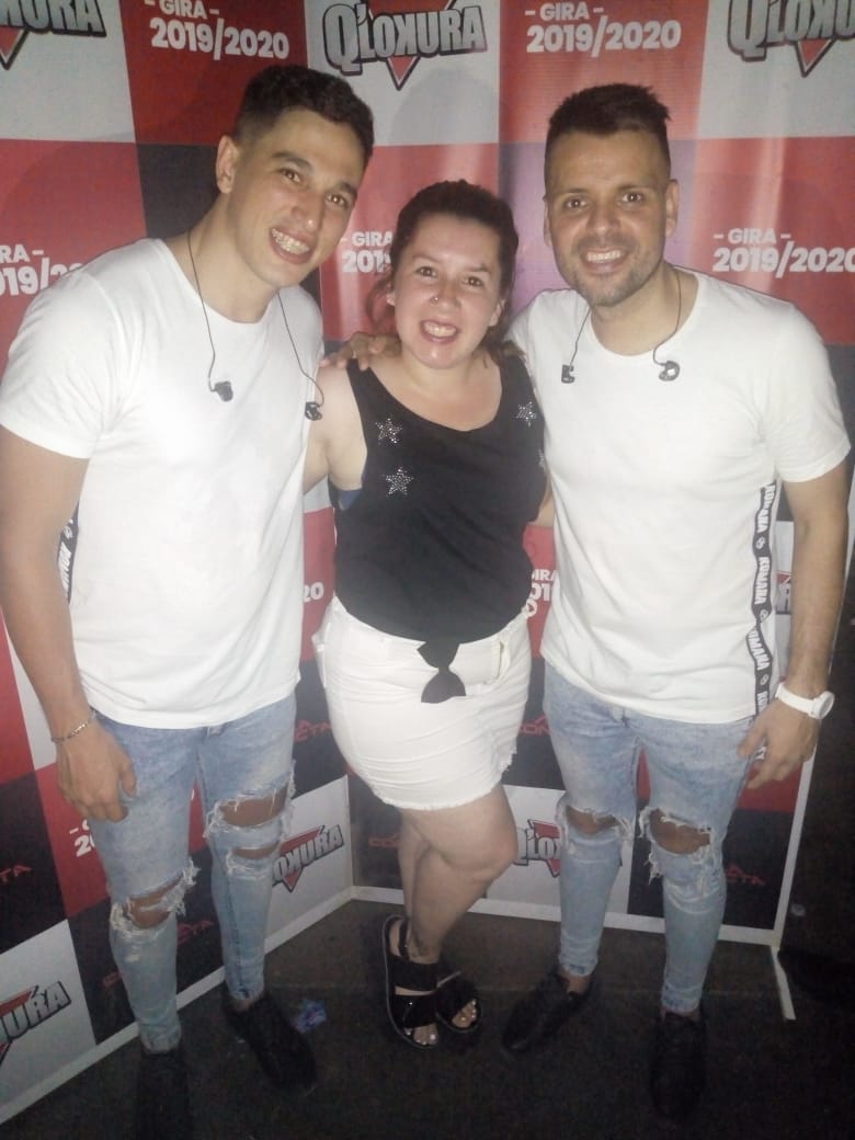 bosio_micaela's tweet photo. Fue una terrible noche ❤ siempre los mejores @qlokuracba @jonigutierrez20 @elnachotello https://t.co/lnbFBvGwrf