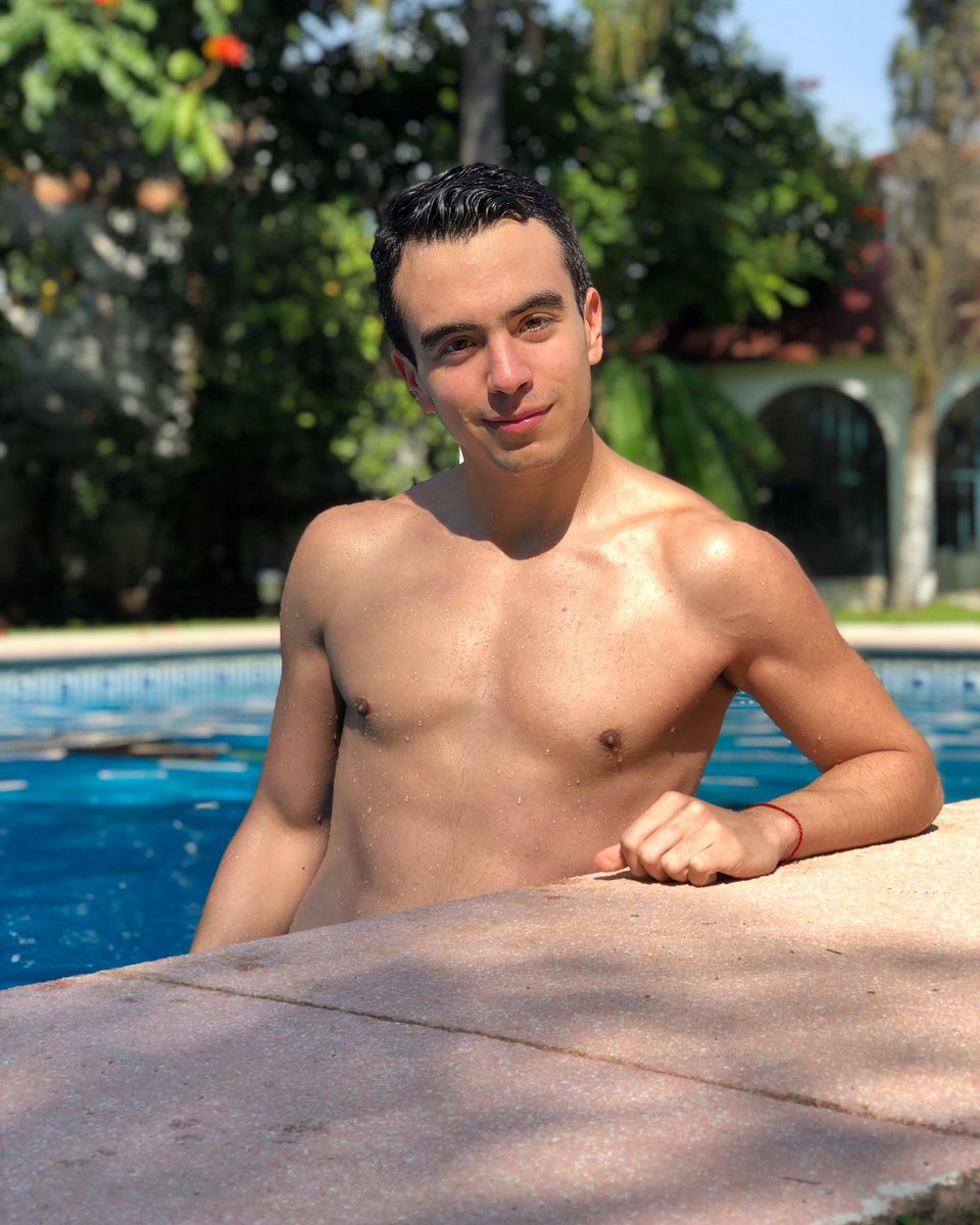 QuechoRamirez's tweet image. Greetings from the upcoming Summer. 🏖 ⁣
⁣