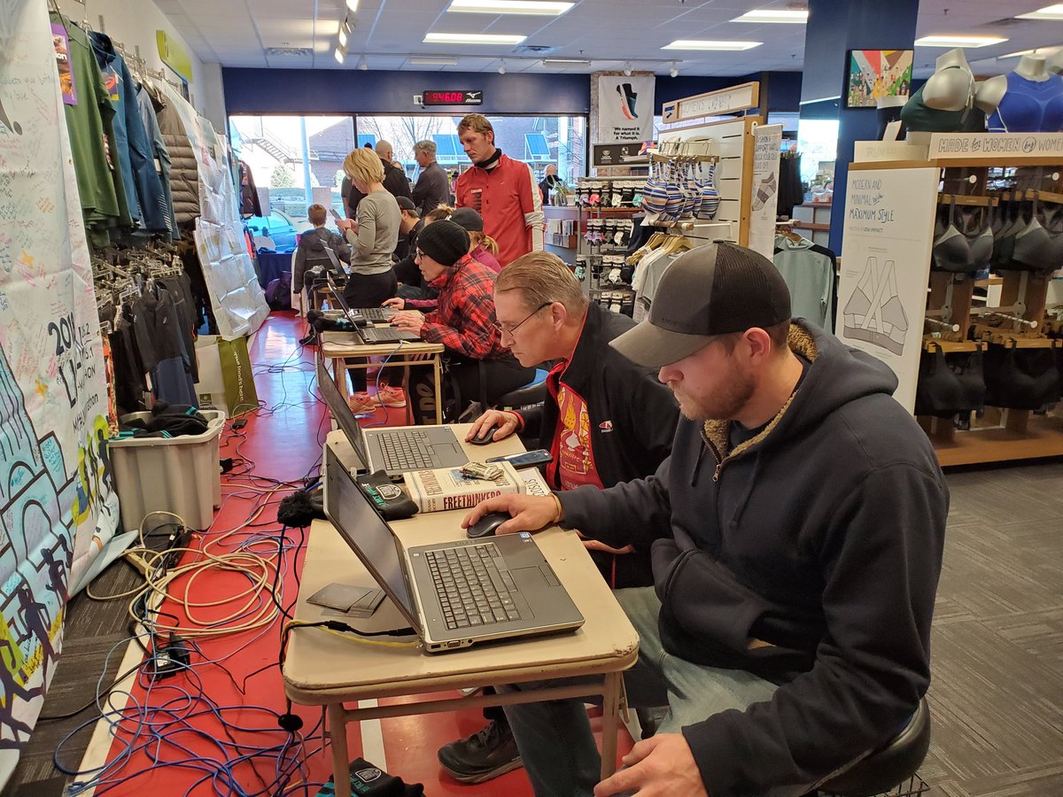 RunLincoln's tweet photo. Are you in? These runners are! #RunLNK #LTCSignUpSaturday https://t.co/IFA8FBGY66