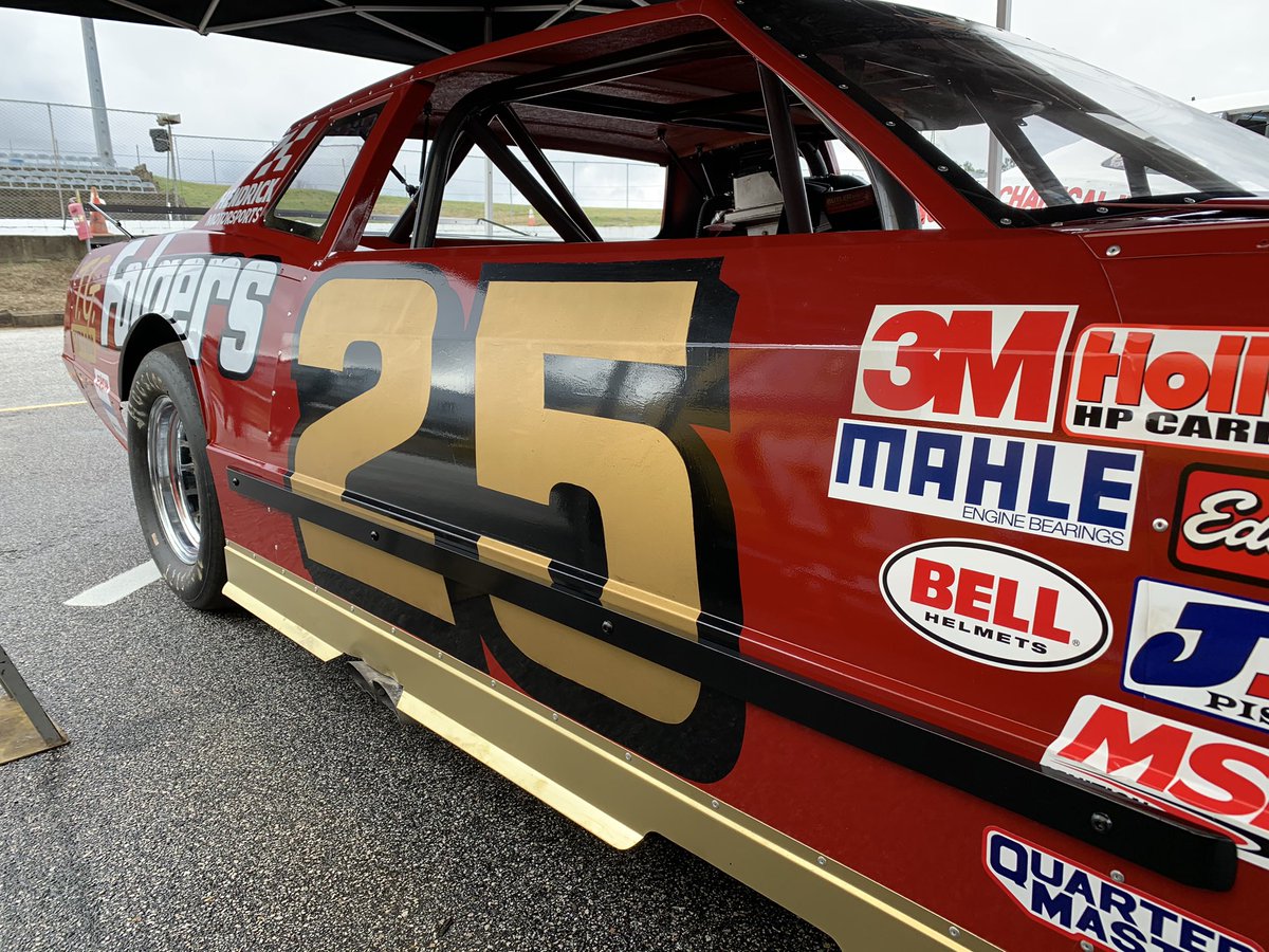 RacingAmerica's tweet photo. Josh Way has made the trek from Ohio to @DillonSpeedway for the #NewYearsBash, and he will be carrying Tim Richmond’s legendary colors.

Fans can watch tomorrow’s race live on Speed51: https://t.co/mX5BKJj8Kn https://t.co/d2sdKQxKll