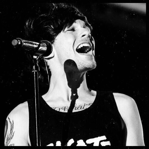79 days to goLouis a real talented passionate singer songwriter!! I truly admire Louis and his inspiring lyrics within his raw honest songs -I won’t shut up on how proud he makes me by staying true to himself by creating music that he’s proud of. Proud is an understatement.