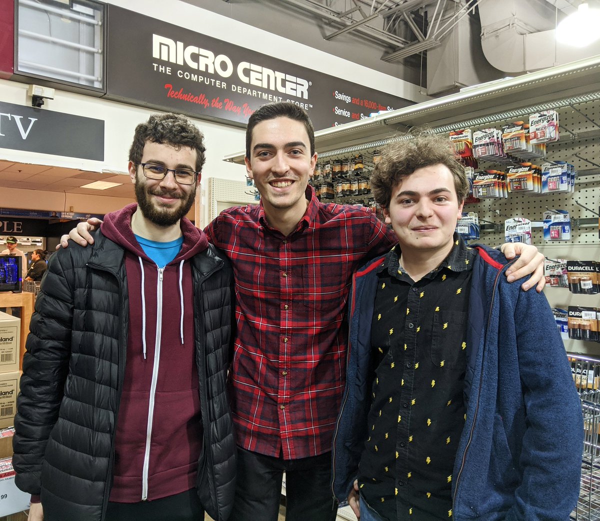 BussTech's tweet image. I got to meet @LukeMiani today!!