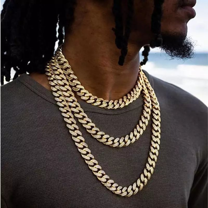 Mamzi024's tweet photo. I stocked these jeweleries due to popular demand
Pics A-C
Cuban Link Necklace #3500
Bracelet #2000
Pic D:Magnetic stud earrings #1200 per pair. Nationwide delivery. DM is open for business.
@yeankhar @Dlaureate @l_teefah @Elcrucifixio @omidanabeni @Itz_Geobreezy
@p_wealth_ pls rt https://t.co/i7CjeOQXA7