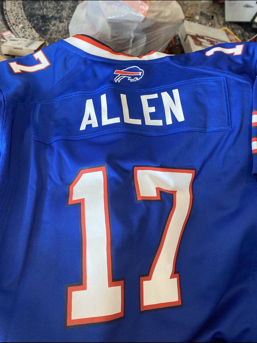 Watching my QB play today in my new jersey #onceacowboyalwaysacowboy @JoshAllenQB #GoPokes