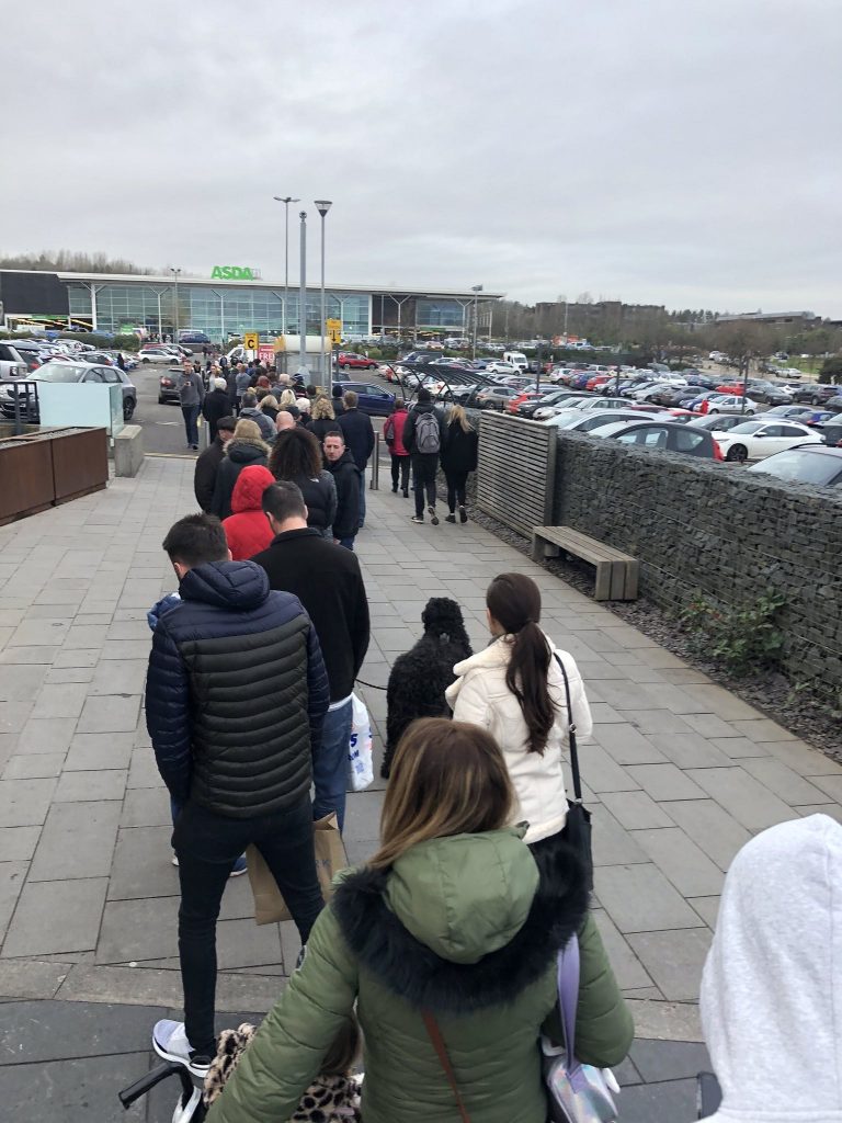 Another weekend of grumpy shoppers telford-live.com/2020/01/anothe… #Telford