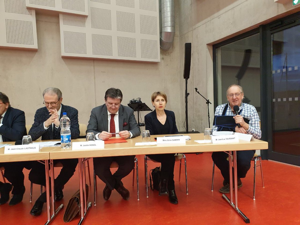 EPLibertes's tweet image. Présente ce soir à l’assemblée générale de l’association des #maires du #Kochersberg et Ackerland dans ma circonscription. A l’aube de cette nouvelle année j’ai tenu à expliquer mon #action de députée mais surtout renouveler mon souhait d’être le relai de leurs #préoccupations !