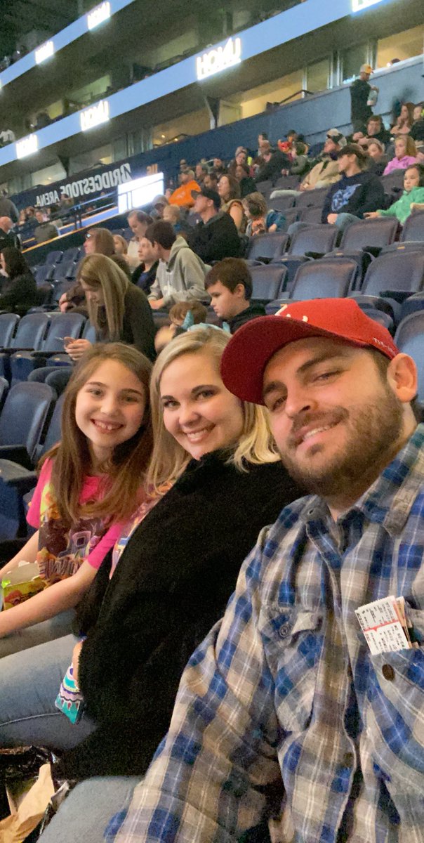 MrsKDaniel1229's tweet photo. So was so excited for Monster Jam that she put it on the calendar and she stayed up til 1:00 AM! #MonsterJam https://t.co/WXcDSTvNF4