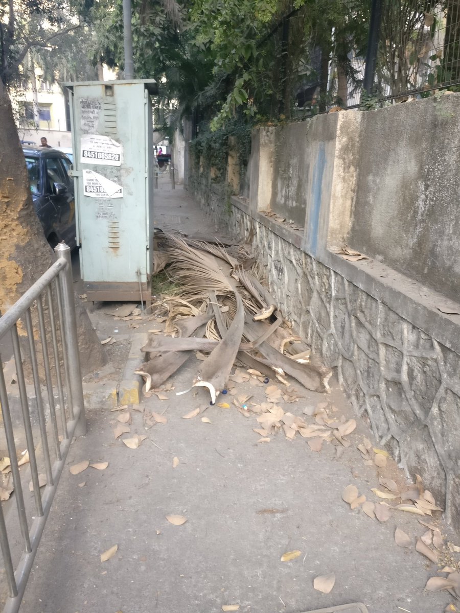 mashrujeet's tweet photo. Dear @mybmc the garbage is back on this footpath.
#MISSINGfootpath
On 14th Street, MIDC, near plot 76, besides Sai Baba Temple, Andheri East.
Cc: @MNCDFbombay
#MNCDFflyingSquad https://t.co/qJ6Bxqx2y2