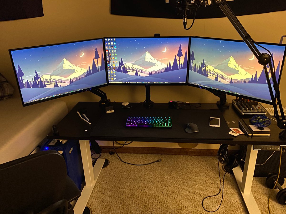 RileyB_96's tweet photo. Recently upgraded to some 4k monitors, highly recommended to anyone in the market for a quality budget 4k display https://t.co/Uolr7mt2EJ https://t.co/AQgpuDXCio