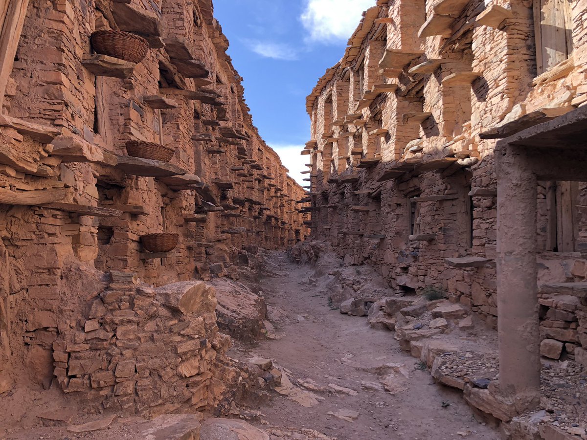 L'agadir Inoumar - tellement impréssionant. Fascinating Amazigh collective granary of the late 17th century. No other tourists for miles. Hors des sentiers battus #Maroc #Morocco #Souss #Taroudant #Agadir