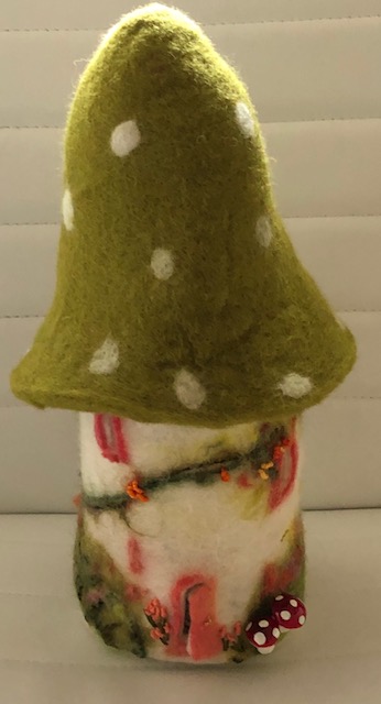 artcraftcollect's tweet photo. Today's Collectivist is #TheWeeGardenStudio - one of our founding artists.
A passionate and very talented #felter Susan creates a wide range of items, from fairies to nightlights, journals to soaps, pictures and scarves #handmadeinScotland #craft https://t.co/7pCfSq8slb