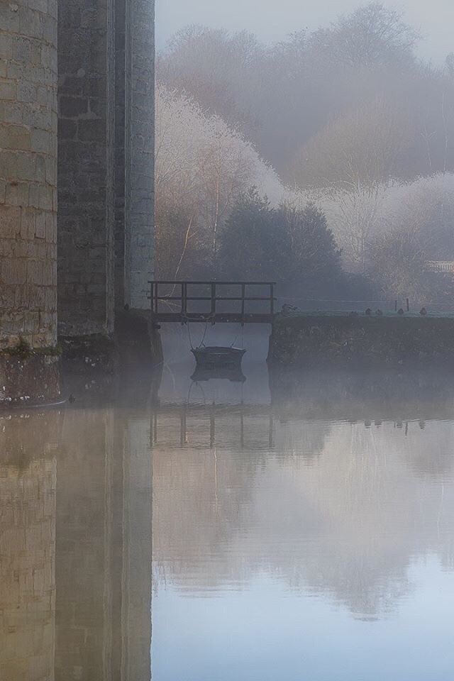 BodiamCastleNT's tweet photo. Thank you Dale Upton Photography for sharing these gorgeous photos of Bodiam Castle on a frosty morning. https://t.co/ffRnMl5WuF