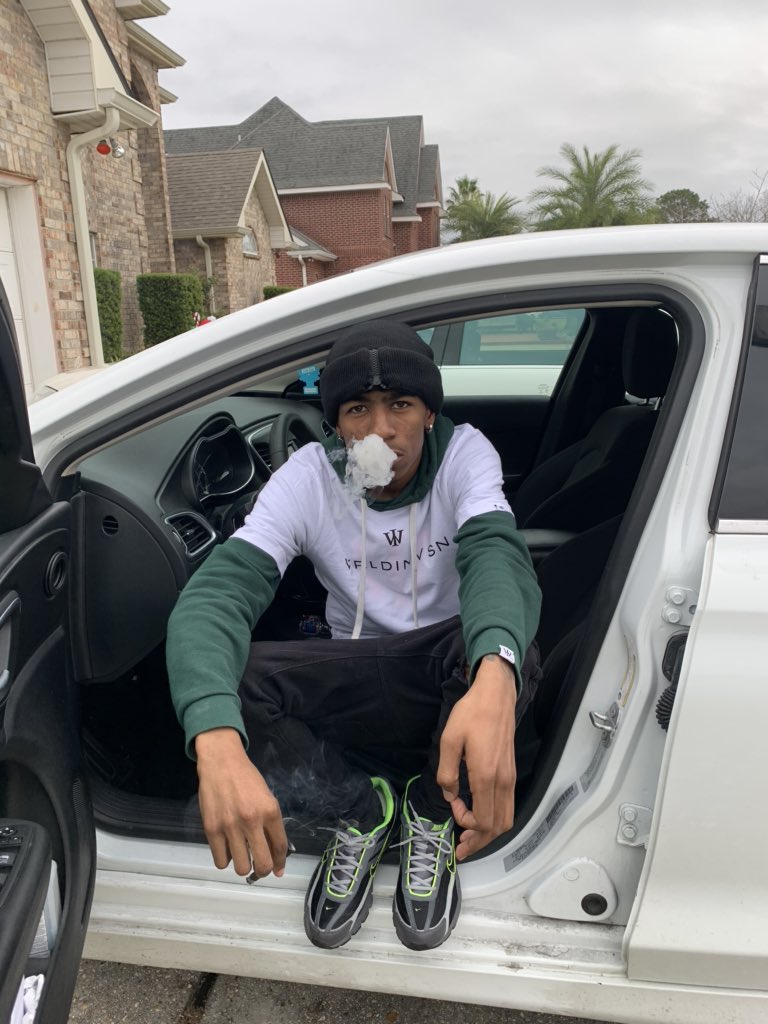 KayB4L's tweet photo. #LONGLIVEGREG💔 https://t.co/NlX10WBfVJ