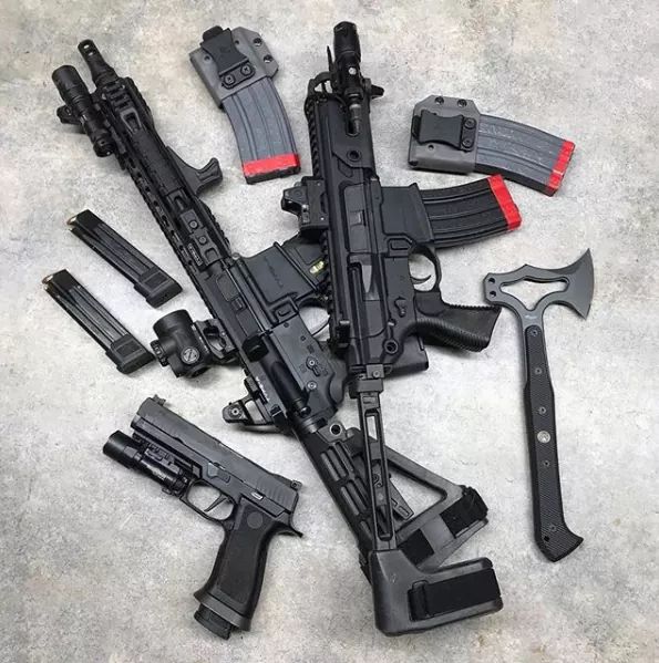 What is your type of range day?
Bring it all, or focus on one or two main pieces?

📷 @ FridgeOperator

 <a href="/GunMagWarehouse/">GunMagWarehouse</a> <a href="/ARNdesign/">ARN design</a> <a href="/SureFireLLC/">SureFire</a> <a href="/BGDefense/">Chris Bohan</a> <a href="/sigsauerinc/">SIG SAUER</a> <a href="/Trijicon/">Trijicon, Inc.</a> @surefeedmagazines 
#sbtactical #braceyourself #2A #shotshow #trending #sigsauer
