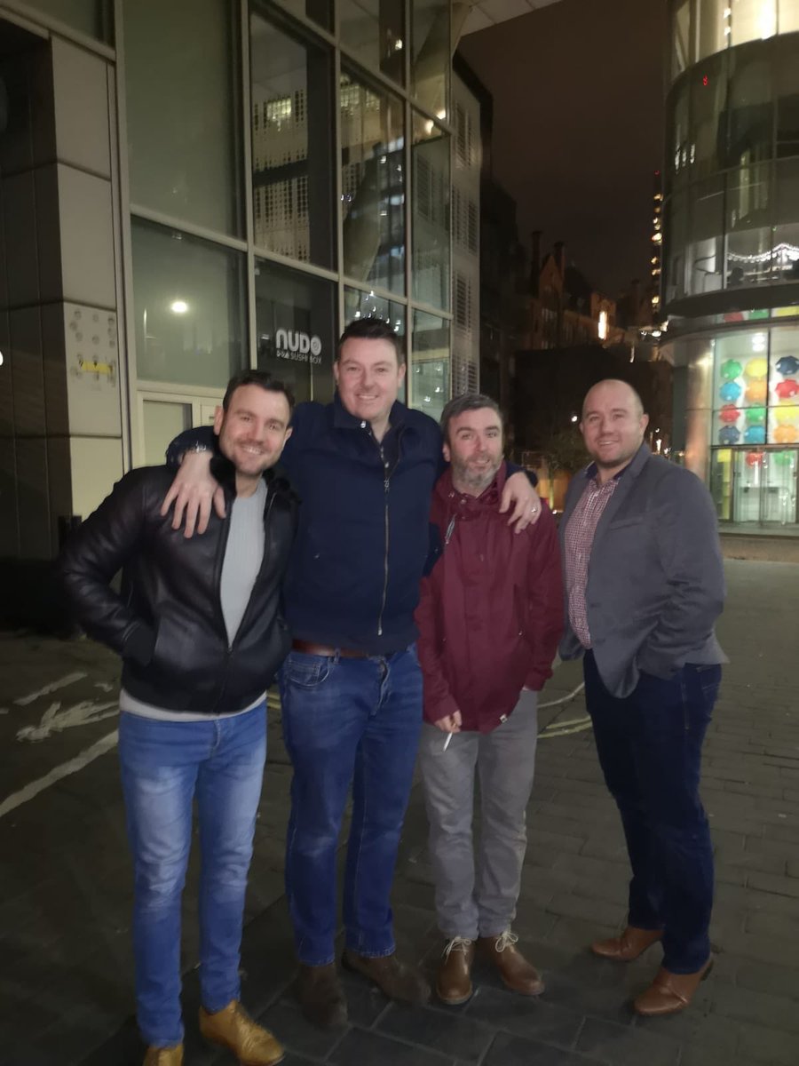 princey_prince's tweet photo. The band is back together for one night only #BongosBongo πΊ πΆ
@richfurness @BongosBingo https://t.co/eI48GD4WsU