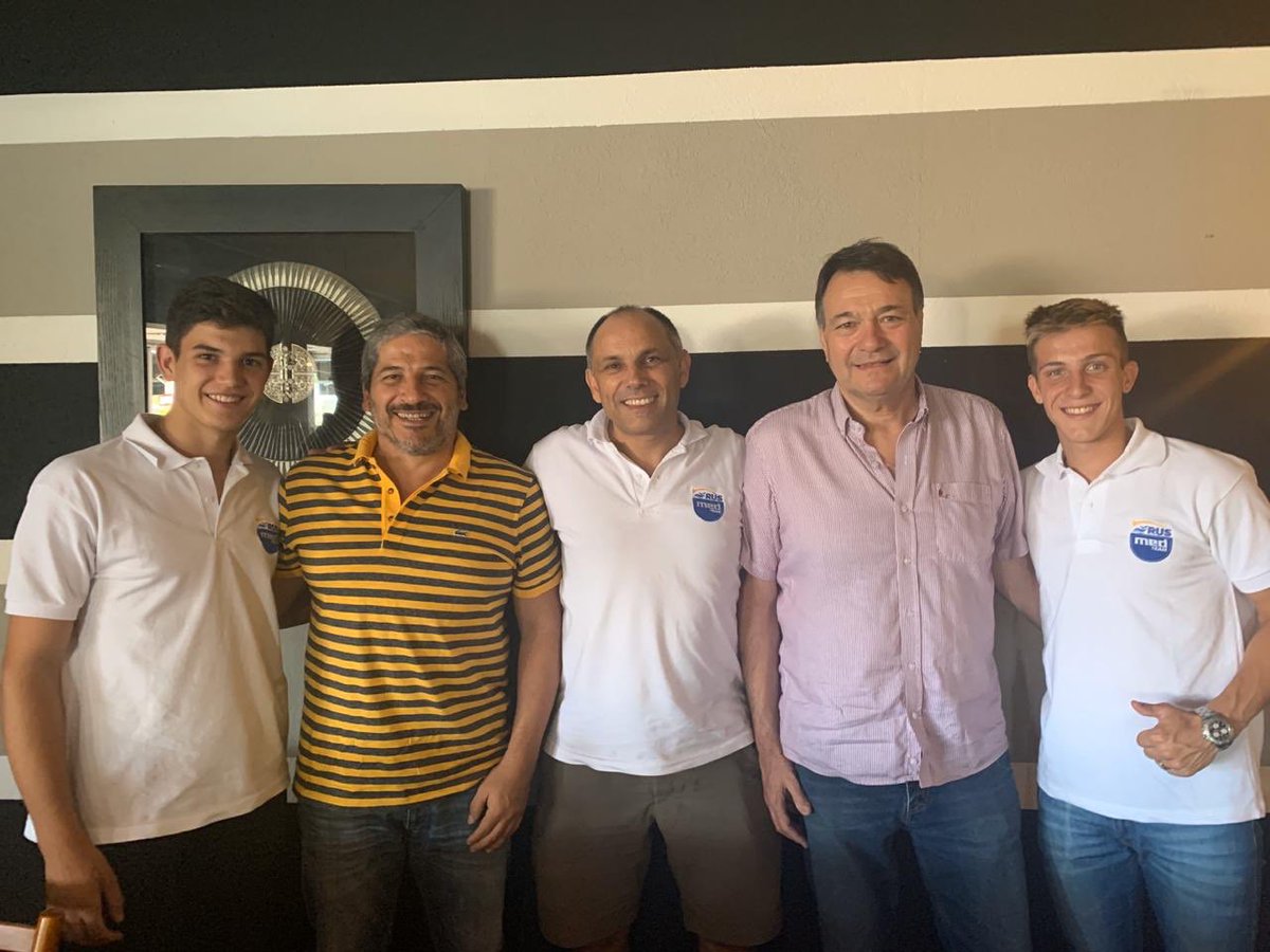 mauromedina74's tweet photo. Excelente almuerzo de trabajo con miras al 2020, con los genios de @canapino y @GCruzzetti junto a los pilotos del @RusMedTeam @IanReutemann y @tomygonzalez34 https://t.co/t83D5GLBBp