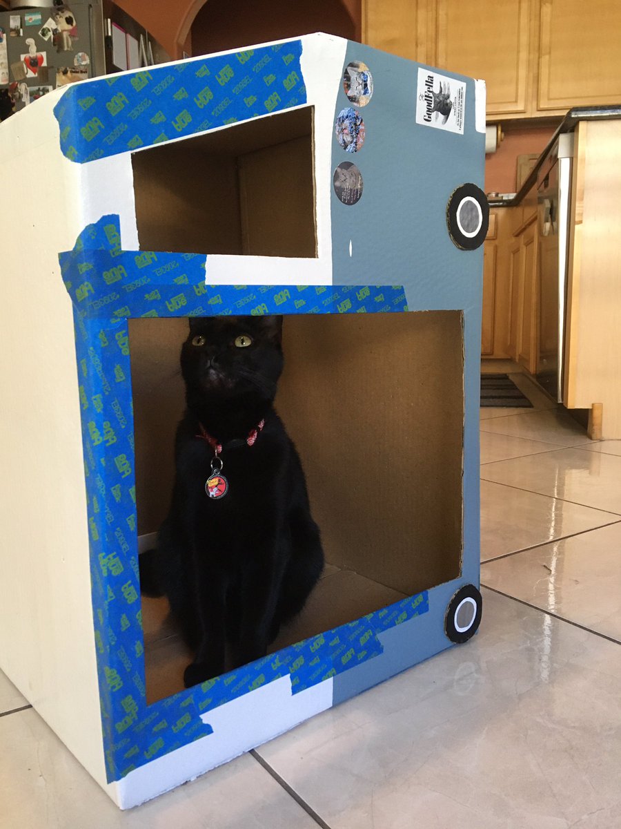 LuckyDaPuppyCat's tweet photo. Charley’s #vwbus repairs are almost done. Old doors were removed and trashed, frame reinforced, new doors built, and now we are in the paint shop after a full inspection from Charley. It should be ready for #catboxsunday 😸 #funwithboxes #Caturday https://t.co/3YJ7XBT2Lv
