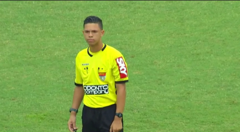 Goleada Info Twitter &agrave;&ordf;&ordf;&agrave;&ordf;&deg;: "Matheus Delgado Candan&Atilde;&sect;an &Atilde;&copy; outro &Atilde;&iexcl;rbitro de  apenas 21 anos. Ele apita Vasco x Caraj&Atilde;&iexcl;s-PA #Copinha  https://t.co/1xF0HAeLW0" / Twitter