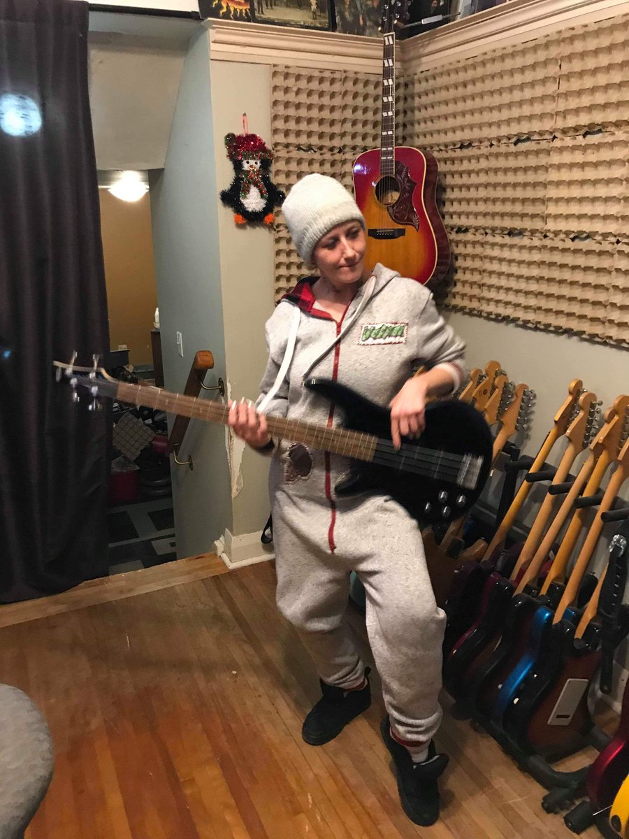 Whos the luckiest girl in the world??..this girl..got a left handed Gio Ibanez for Christmas from my Babe..Love It!! #chicksplaybasstoo #homestudio #lefty #inbanez #gioibanez #lefthandedbass #bestchristmasever #bestchristmasgiftever #ilovemybabe