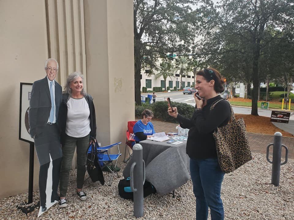 FL4Bernie2020's tweet photo. Jacksonville for Bernie tabling at the Riverside Arts Market, passing out free bumper stickers and buttons!! #FloridaForBernie #Jax #Duval #FlaPol #RAM #OrganizingForBernie https://t.co/o3gUQGtFje
