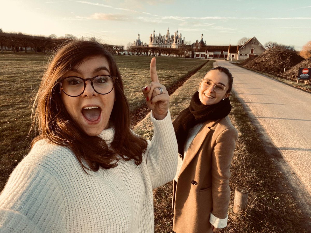 jpshotel's tweet photo. Tomber sous le charme du Château de Chambord... Quitter la route pour prendre un nouveau chemin #girlsinmotion #histoire #culture #jpshotelsolutions #workinggirls #hotel #consulting #happy https://t.co/7BGDcvVX9C