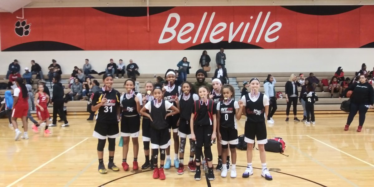 LBInatedogg's tweet photo. Bates Fundamentals with the win 46 to 34 over Michigan Drive    #LBI #motorcitywinterclassic @LBInsider https://t.co/elKuZp6ZDp