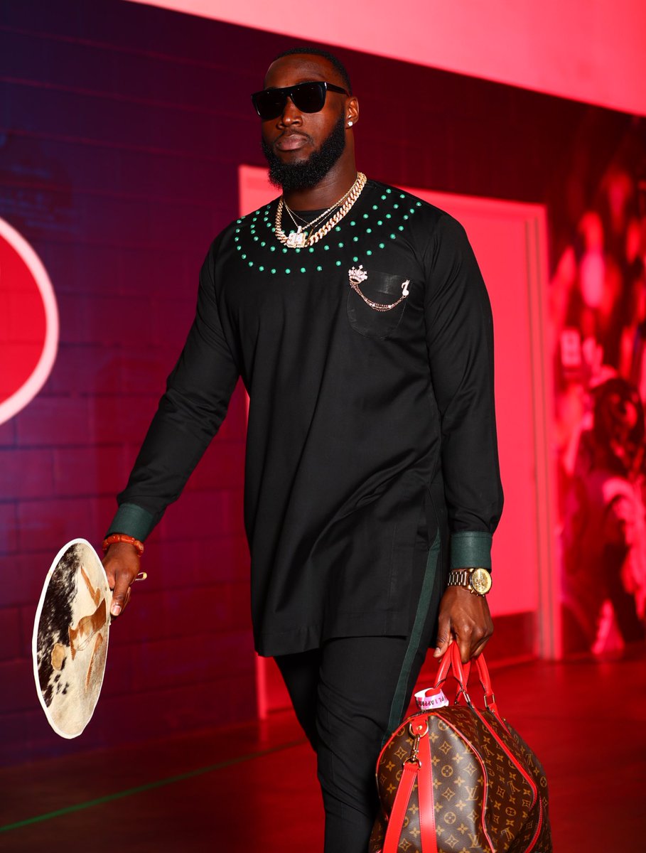 HoustonTexans's tweet photo. Playoff fits.

📸 » https://t.co/jorLa6Nsac

#BUFvsHOU | @ShopPalaisRoyal https://t.co/YcFc1kXrct
