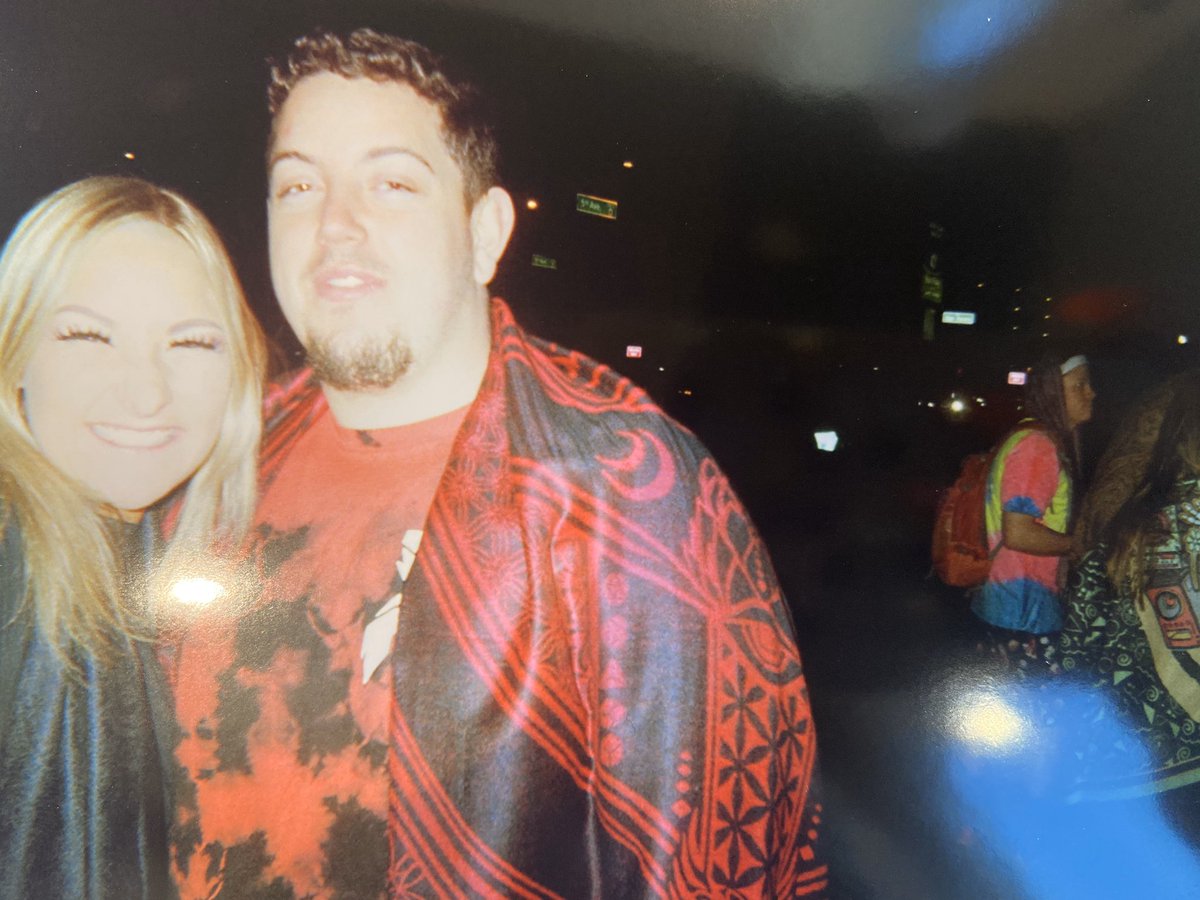 itspaceboss's tweet photo. my ganja white night 21st birthday disposables 🥺🥺 my mf heart, incredibly blessed to have so many friends all over the place who come together &amp; care for me.... https://t.co/xmc1sKFqdL
