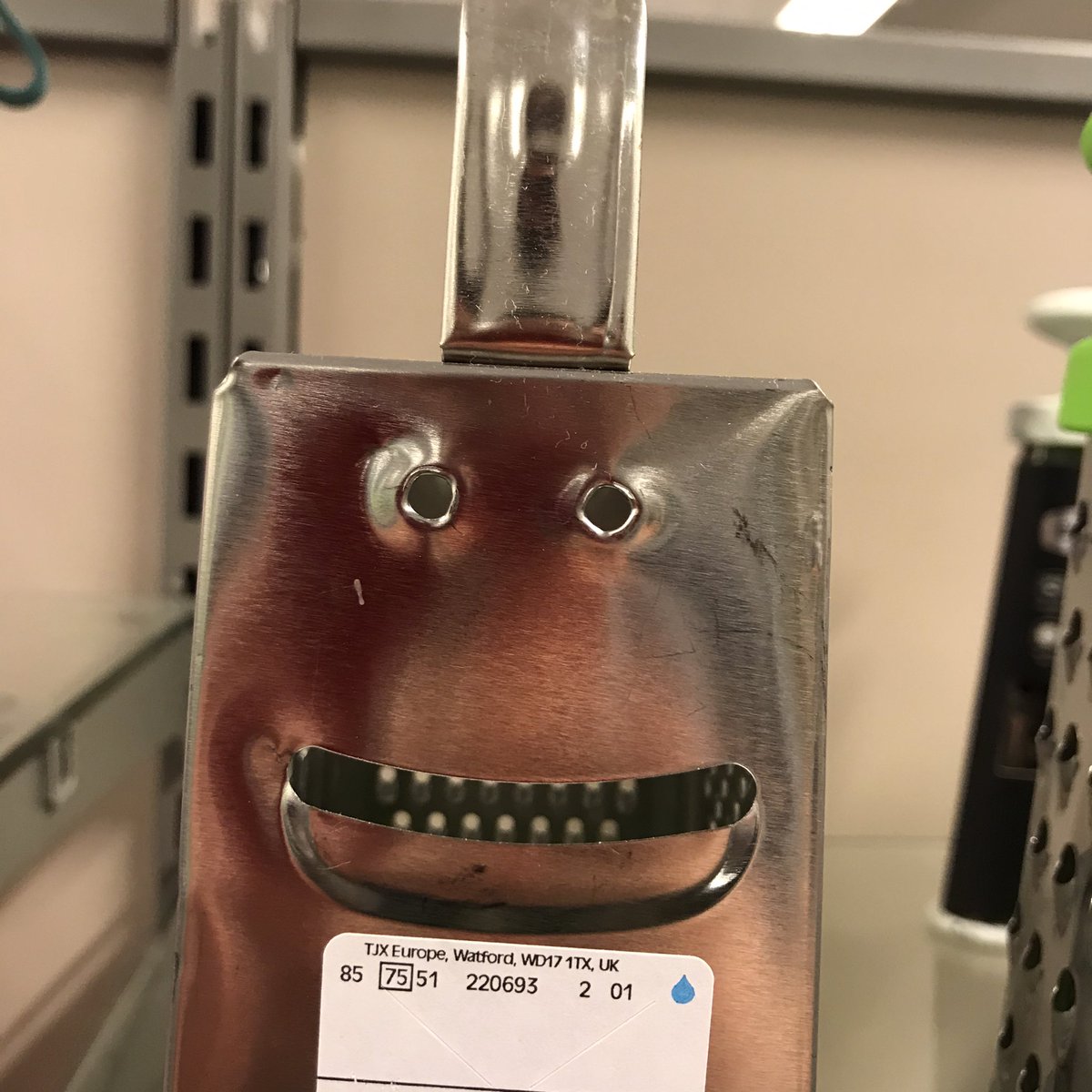 DirectorDan86's tweet photo. My mood represented by this cheese grater..... #FeelingGrate ๐ https://t.co/L7AK544qsw
