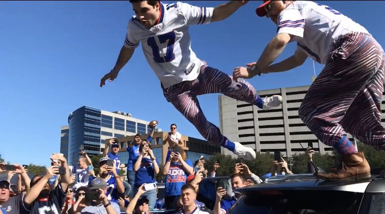 ToddJClausen's tweet image. Undefeated at tailgating #GoBills #BufvsHou #BillsMafis
