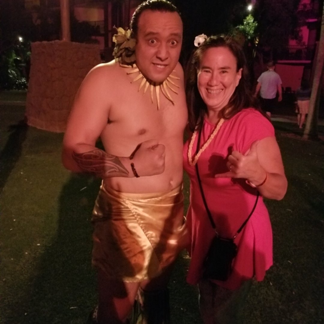 Spending my weekend at the luau. What are you up to?
#Hawaii #vacation #writerslife #amwriting #amediting #amluauing