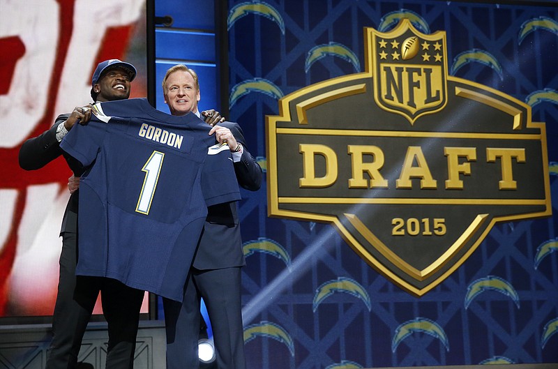 BeyondFlashFDN's tweet photo. Today is National Trivia Day! It's only fitting we do a little trivia.
What draft pick was @Melvingordon25? https://t.co/l6bA8JWo1W