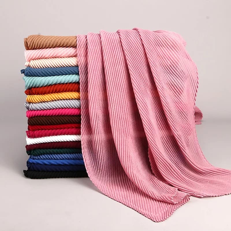 moyette_store's tweet photo. "Scarves are a great way to express your personality in the cold weather"
We got you covered ๐, order your lovely fashionable scarves. Available in variety of colors ๐
#fashion #scarves #pleatedscarf #colorfulscarf #highquality https://t.co/IgQWZPG6KI