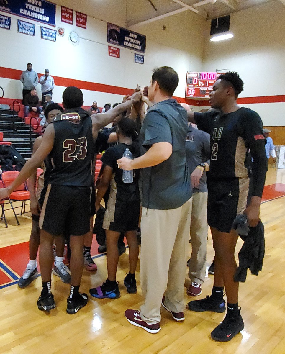 UnionHS_Sports's tweet photo. Union Boys Basketball getting it done. #WeareproudofU #Ubasketball #Teamovereverything https://t.co/0yBHPj2Z1v