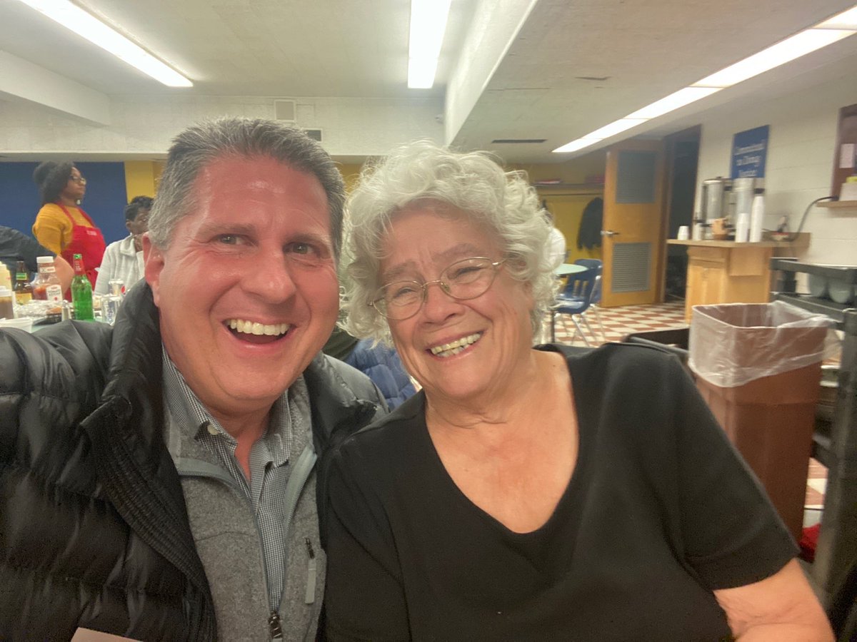 kennedyforexec's tweet photo. Nothing more Milwaukee than a Friday night fish fry! I got to hang out with Mary, Tom and Judy a bit last night at St. Florian Parish 🐟🍽 #fishfry #milwaukeetraditions #MKE https://t.co/6un0T8VcxF