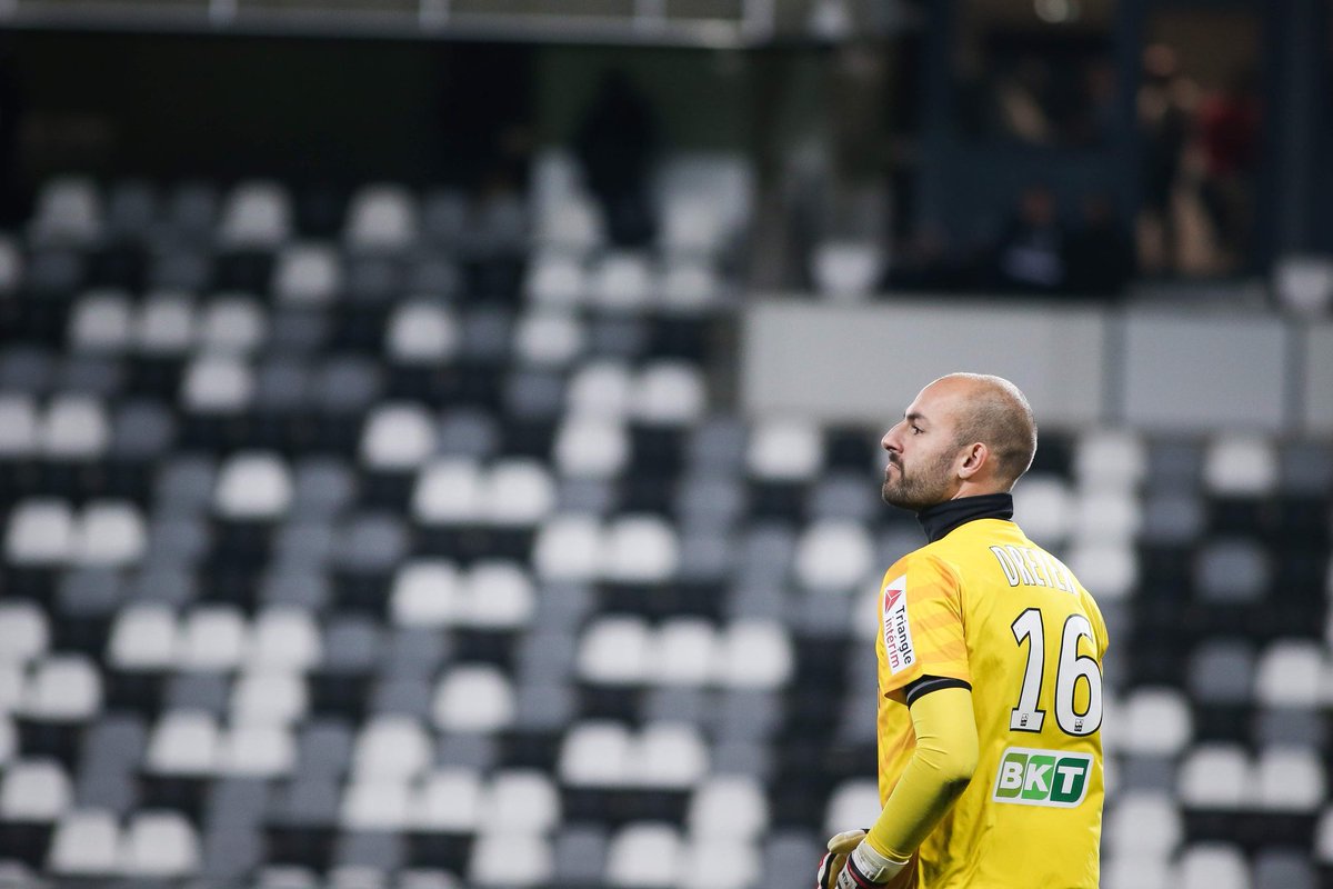 AmiensSCUnited's tweet image. Big up à 💯 @dreymnc3 ✊

Son gros match n'aura malheureusement pas suffi à faire qualifier l'Amiens SC pour les 16ème de Coupe de France.

#SRFCASC / #AmiensSC / #AmiensSCUnited ⚪️⚫️