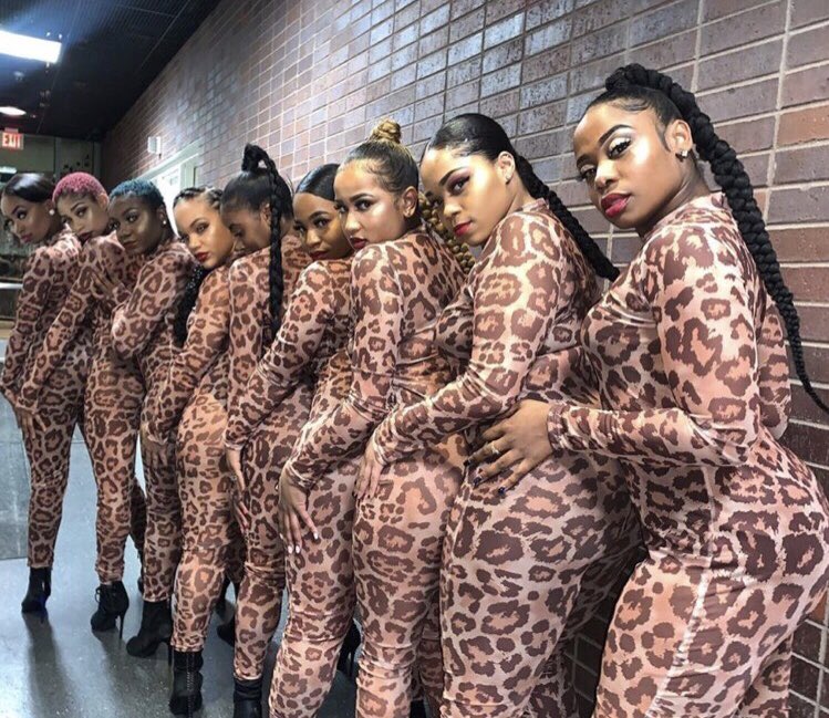 dbHeelsnfeels's tweet photo. Last night was an EXPERIENCE .. like no other
•
Our first #dbheelsandfeels showcase , A SOLD OUT SHOW 🤯
•
God we thank you and praise you for our gift and allowing us to snatch souls and save souls 💕
Parents friends and family thank you 🙏🏾
#detroitdance #OBEshowcase https://t.co/v2cyB0yGbK