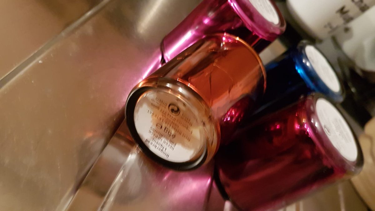 kbains93's tweet photo. @nextofficial Hi Next, received a set of your scented candles as an xmas present. Once lighted and left be, it happened to pop and burn through the candle holder leaving a nice mark on my mantle piece. Good job i was awake....Please contact me!! https://t.co/VVHsWM3z9h