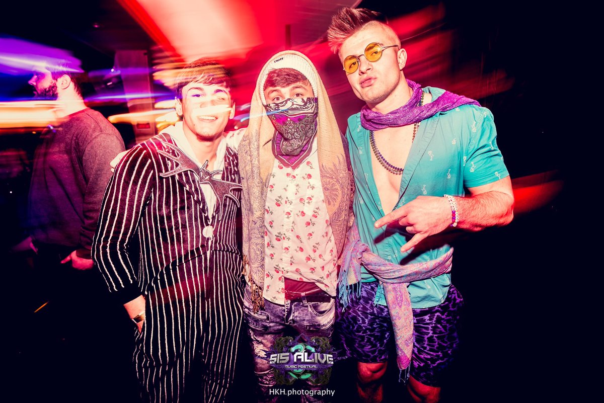 515AliveFest's tweet photo. Light Up The Night NYE 🍾🌟

📸by https://t.co/8bnB21cGhN (ig) https://t.co/eb6OQ1rk4s
