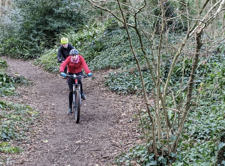 Jesssjstevens's tweet photo. Another great day #RunSet followed by #MountainBiking. Thank you @D_White_Coach for taking us and @_Tomliu for finding a new route! https://t.co/JWcyoTje1y