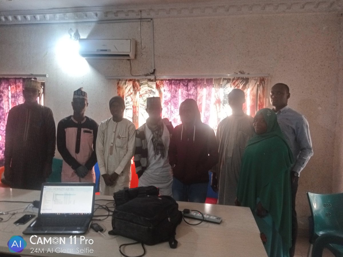 AICommunityKano's tweet photo. Ai attendees its a great privilage to have them as a teem https://t.co/mFURsqO7hx