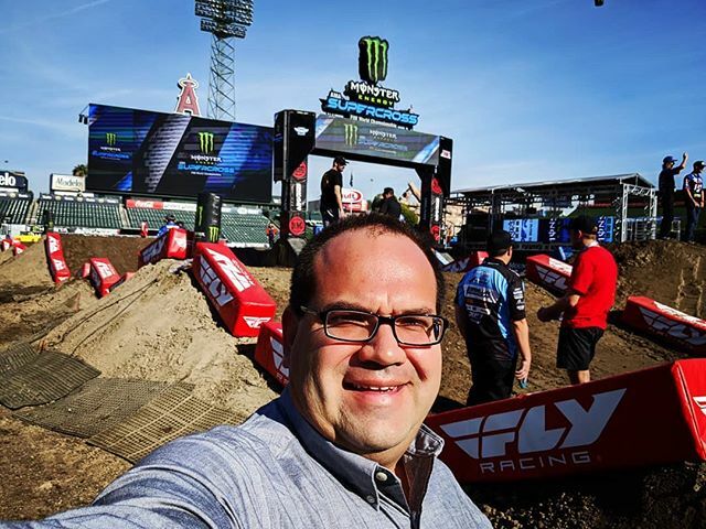 greeneggsandsam's tweet photo. 2020 Monster Energy Supercross Round #1: Anaheim Season Opener.

#supercrosslive #anotherdayattheoffice #dropthegate #realfansgo https://t.co/pMTveZB1L8 https://t.co/DvgXDiQR4n