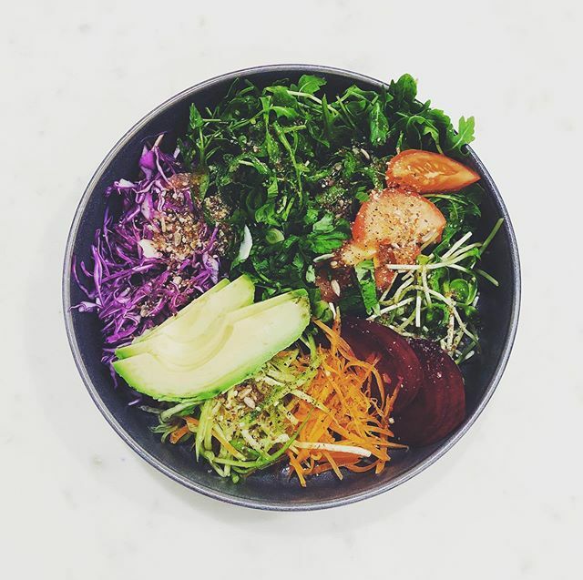 wake_the_wolves's tweet photo. HNY. Made brunch this morning. Something different you can all do. Loads of colorful veggies. More on InstaStories. Enjoyable with or without an 🍳 or two depending on if you are vegan. Do u!!! • So many people ask us, “what’s the recipe?!?” • The ans… https://t.co/NYiQA4RJcM https://t.co/eQlR2mKQiy